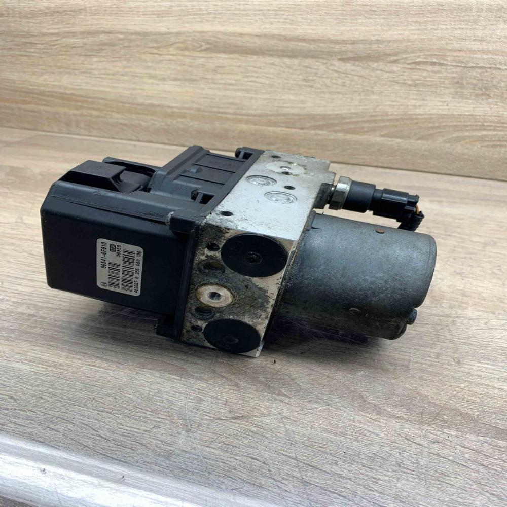 89541 0F010 0130108078  ABS Pump Toyota Corolla Verso AR10