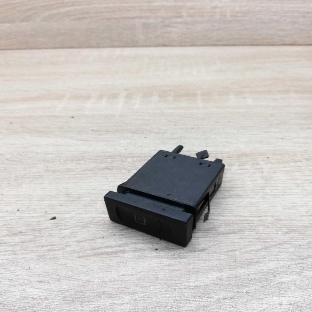 3b0959621c   Windscreen/window heater switch Volkswagen PASSAT B5