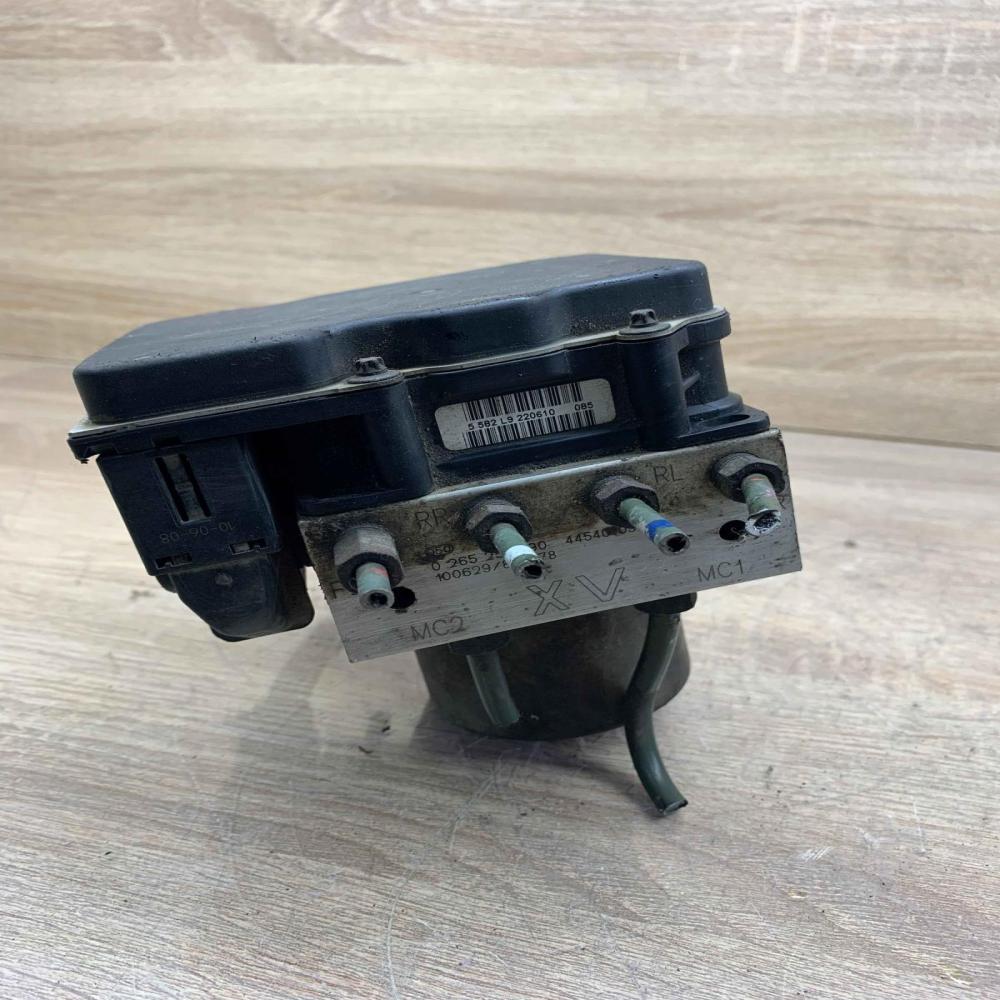 0265951567 0265251490  ABS Pump Toyota Avensis T270