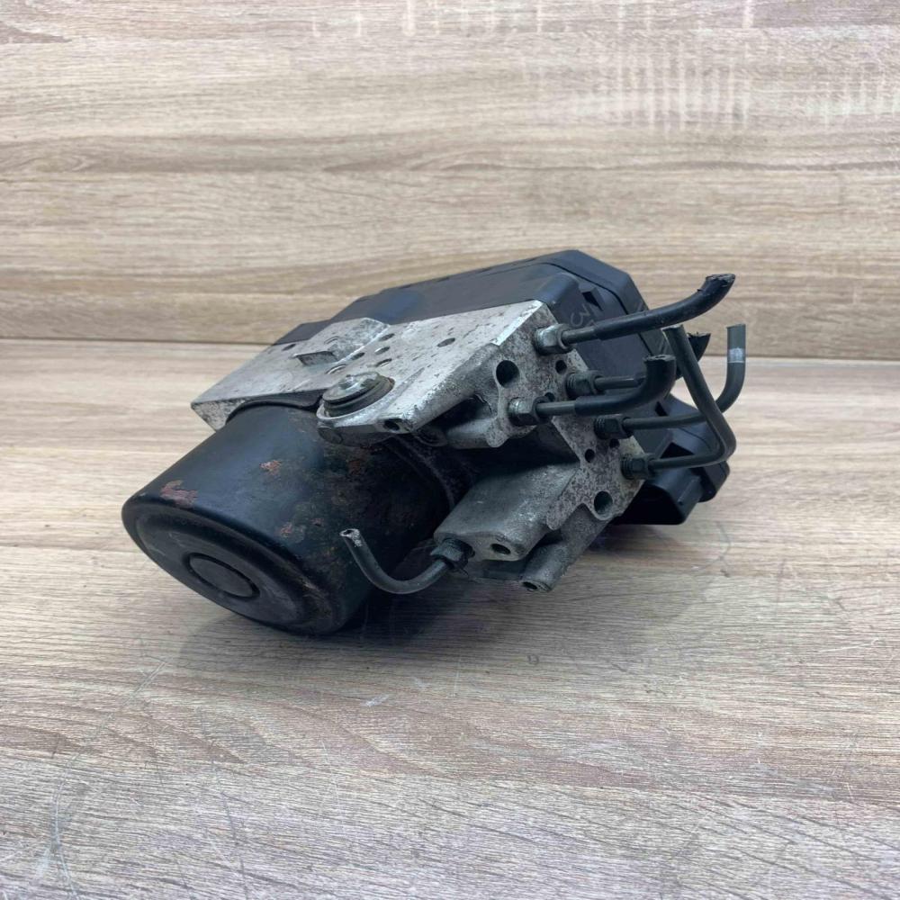 44540 42040 89541 42140  ABS Pump Toyota RAV 4 (XA30)