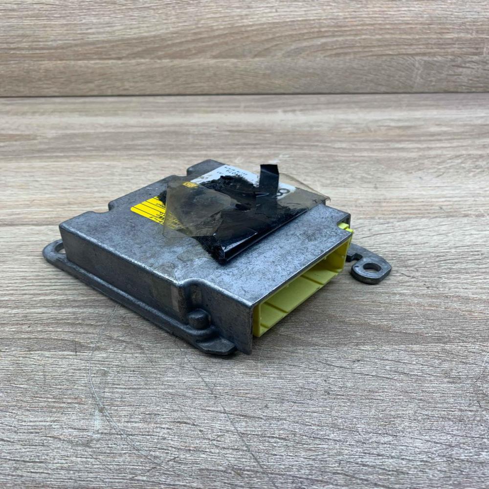 89170 0F070   Airbag control unit/module Toyota Corolla Verso AR10