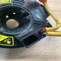 2QK0065   Airbag slip ring squib (SRS ring) Toyota Yaris