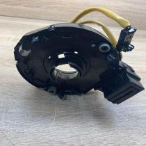 2QK0065   Airbag slip ring squib (SRS ring) Toyota Yaris