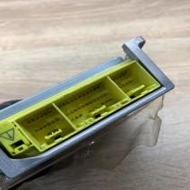 89170 44050 231000 2460  Airbag control unit/module Toyota Avensis Verso