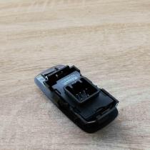 2247 35228  Electric window control switch Toyota Corolla Verso AR10