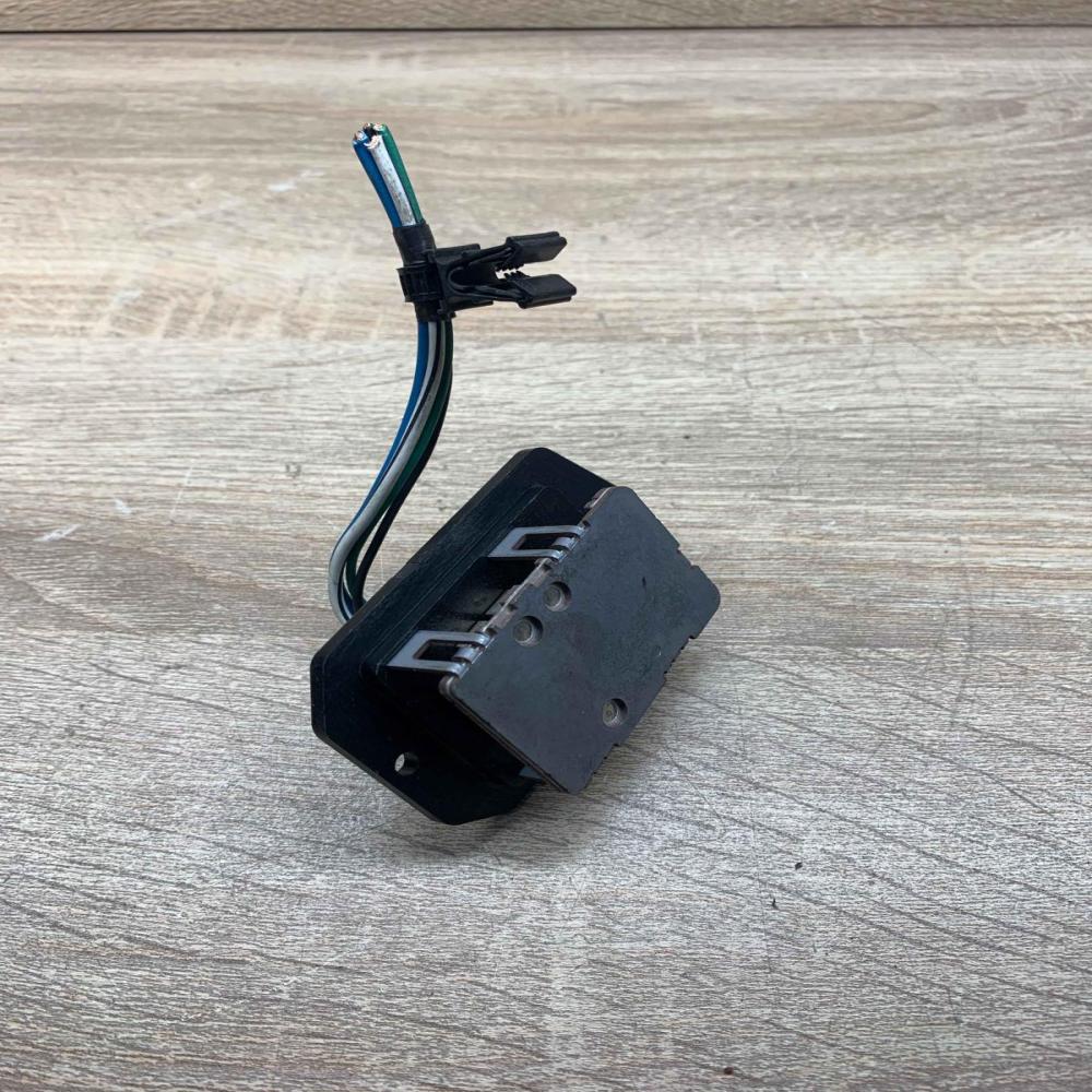 ZL 517   Heater blower motor/fan resistor Nissan X-Trail T30