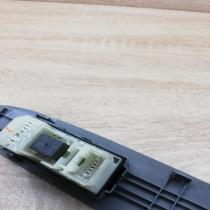 74231 44190   Electric window control switch Toyota Avensis Verso