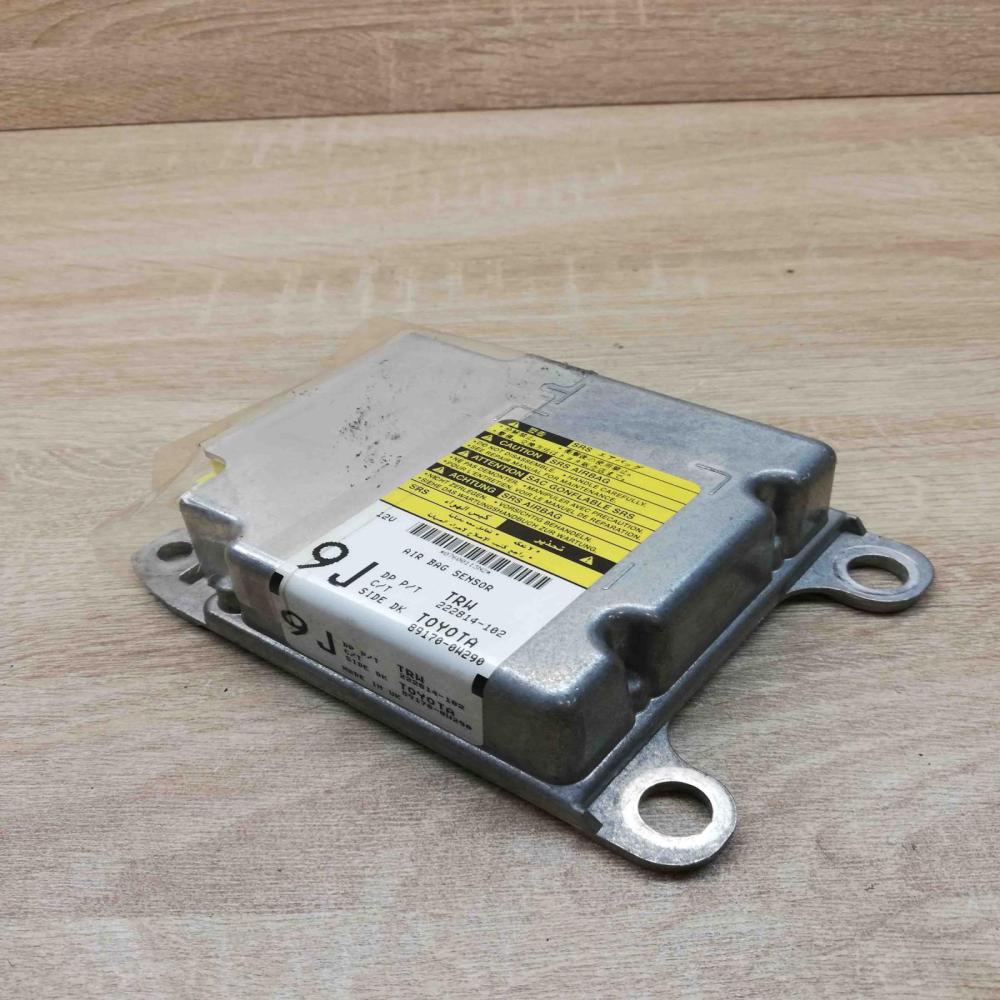 89170 0w290 222814 102  Airbag control unit/module Toyota Auris 150