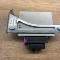 150 696 White  Window wiper relay Toyota Avensis T250