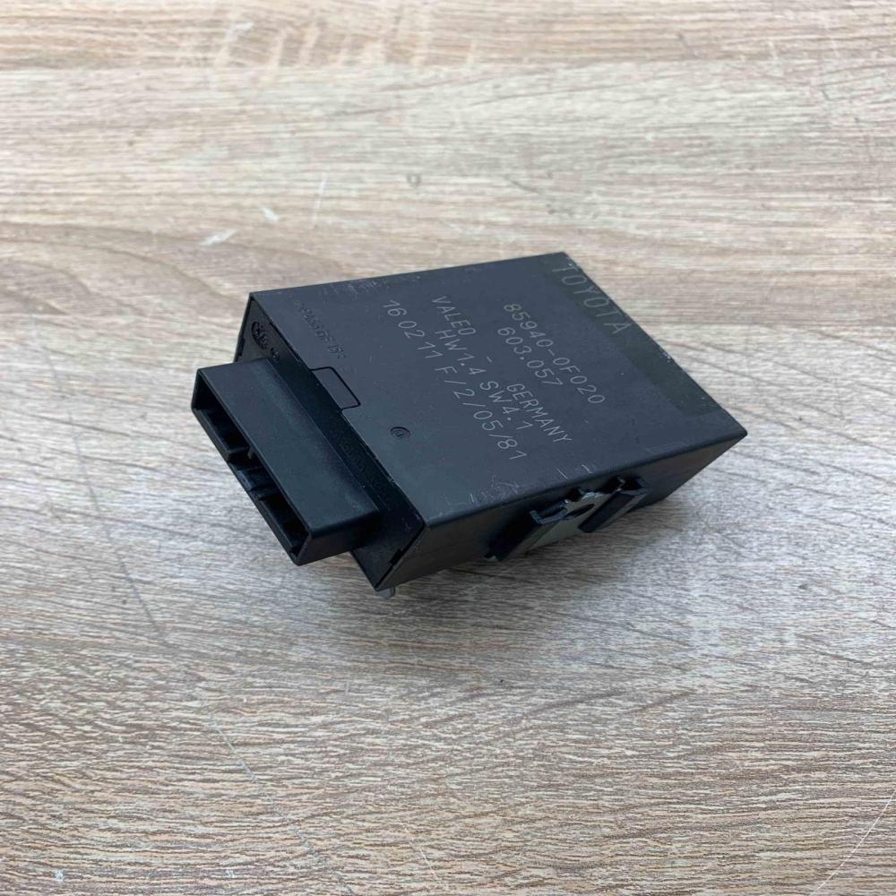 85940 0F020   Window wiper relay Toyota Verso