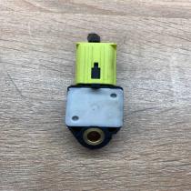 89831 0F010   Airbag deployment crash/impact sensor Toyota Verso