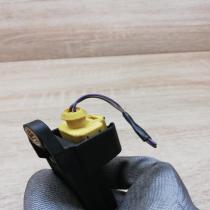 8d0959643b   Airbag deployment crash/impact sensor Audi A4 S4 B5 8D