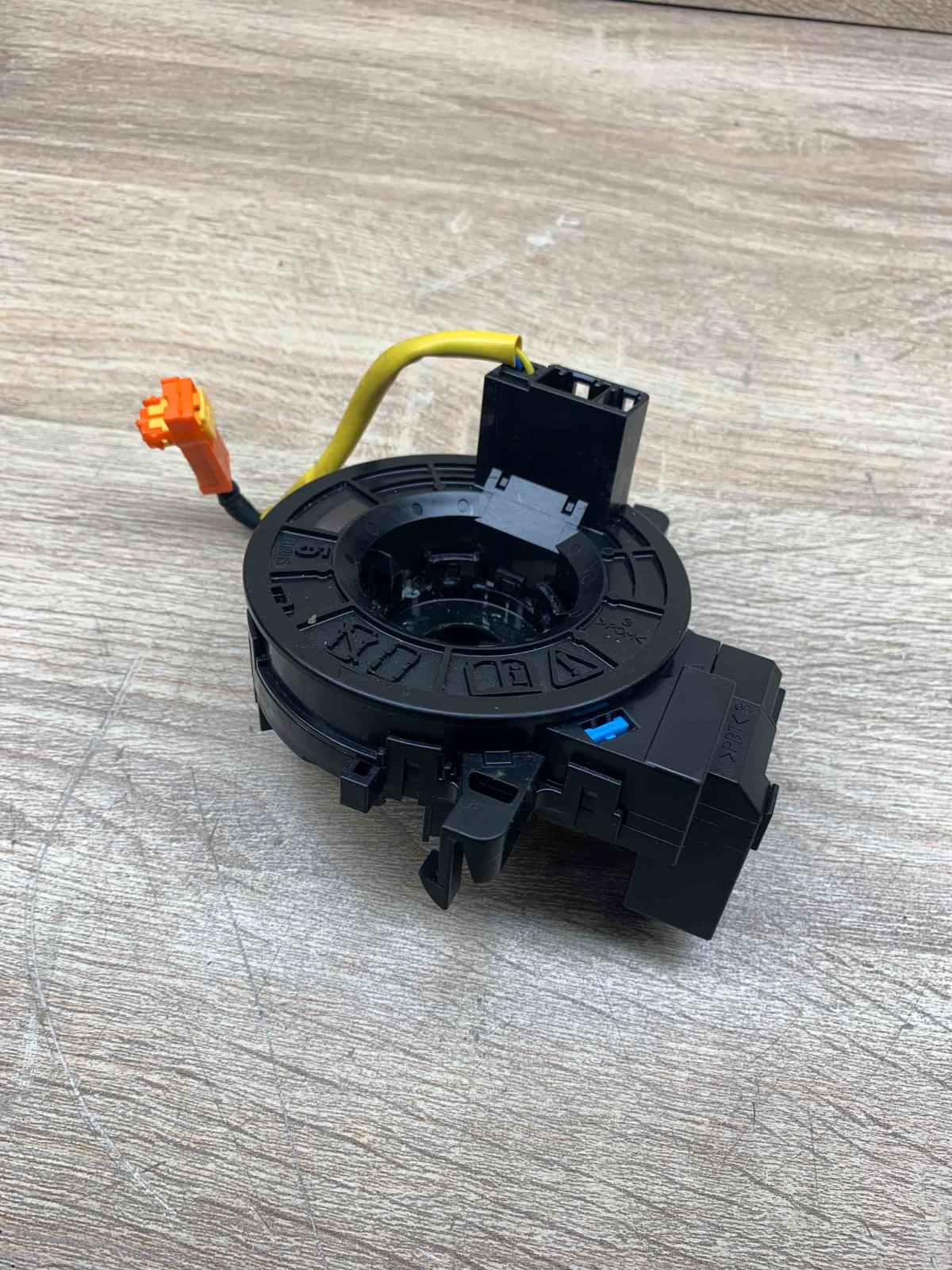 X35 206 0326   Airbag slip ring squib (SRS ring) Toyota Corolla E110