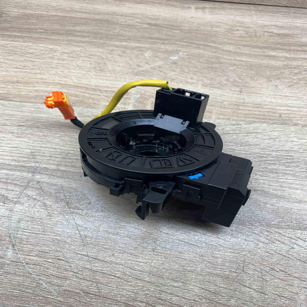 X35 206 0326   Airbag slip ring squib (SRS ring) Toyota Corolla E110