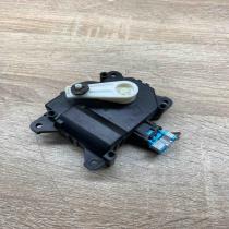 113800 2810   Air flap motor/actuator Toyota Verso