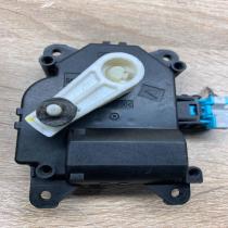 113800 2810   Air flap motor/actuator Toyota Verso