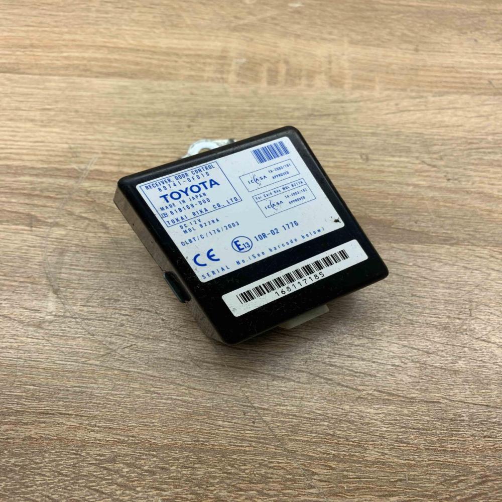 89741 0F010 Sensor  Door control unit/module Toyota Corolla Verso AR10