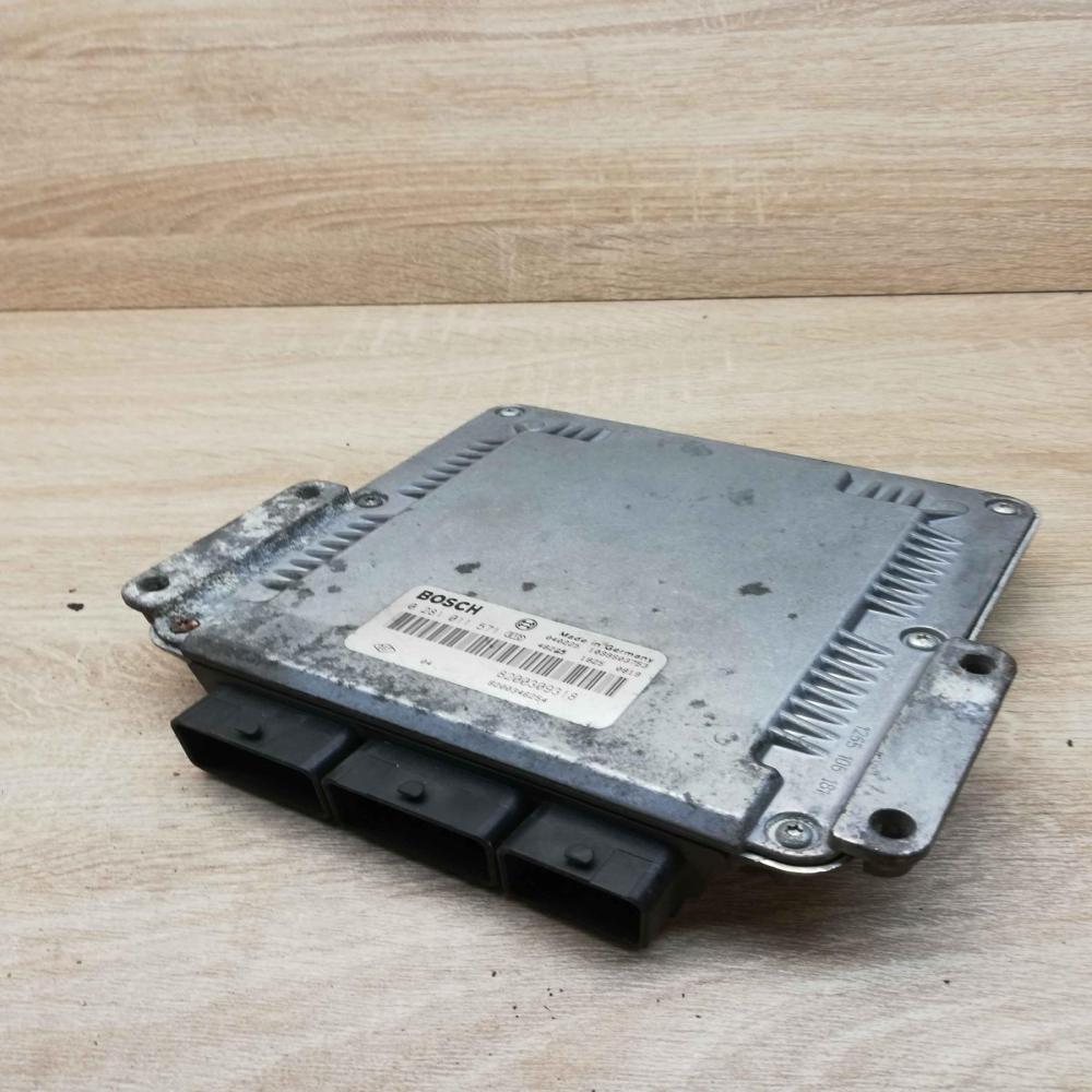8200309318 0281011571  Engine control unit/module ECU Renault Laguna II