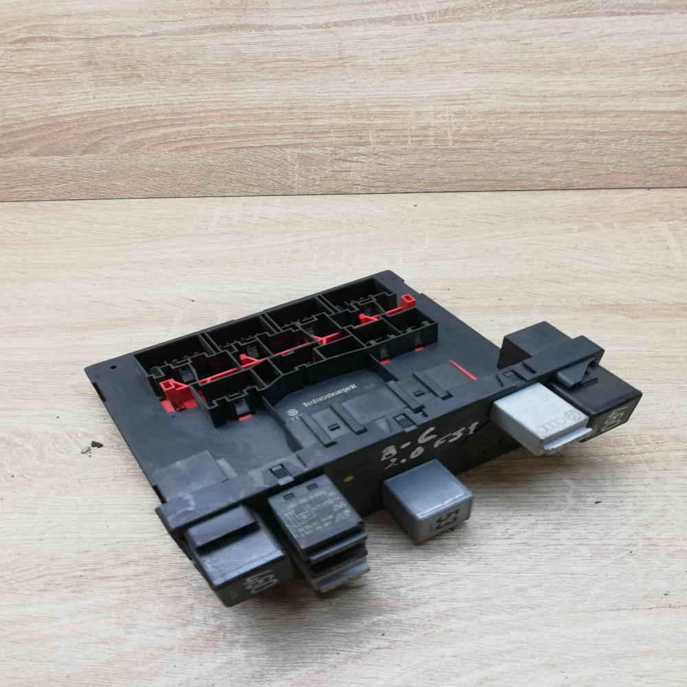 3c0937049l f005v00532  Comfort/convenience module Volkswagen PASSAT B6
