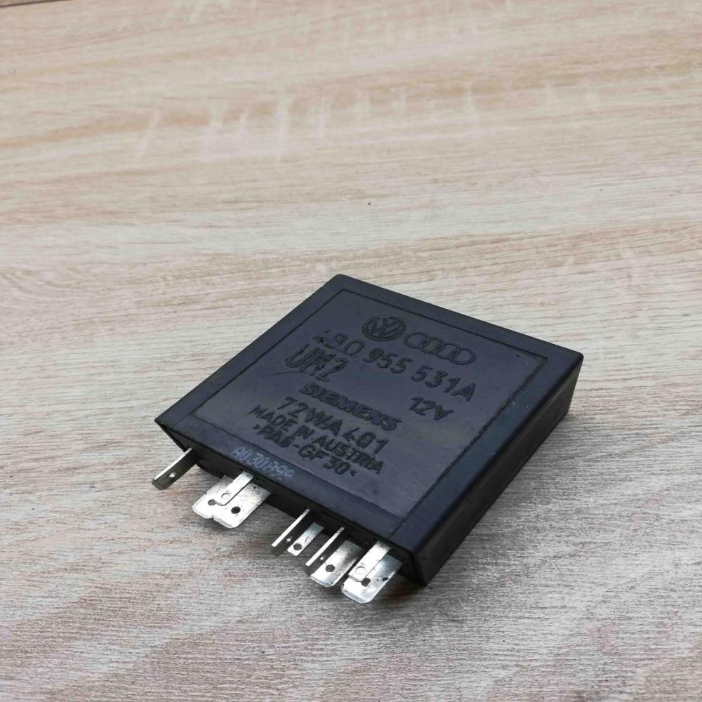4b0955531a 72wa401  Other relay Audi A4 S4 B5 8D