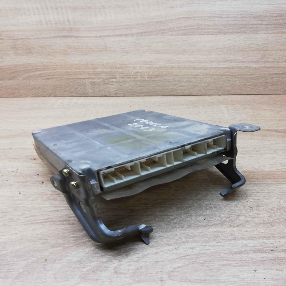 2003 Corolla   Engine control unit/module ECU Toyota Corolla Verso E121