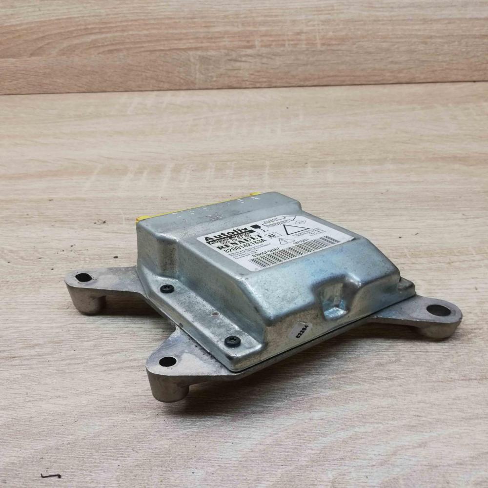 8200142183a 550758700  Airbag control unit/module Renault Laguna II