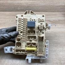89221 0F010 905765 892210F010 Fuse module Toyota Corolla Verso AR10