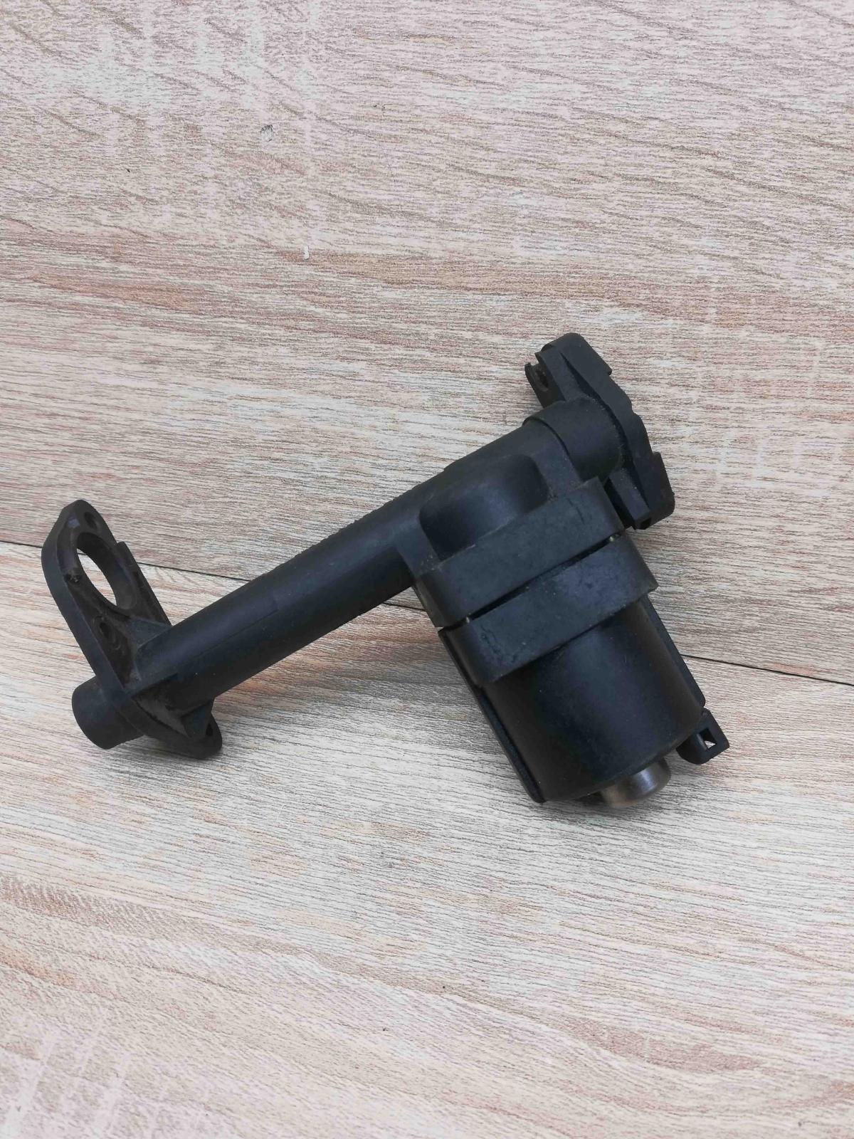 90 129 37 005 9012937005  Coolant heater control valve BMW 5 E39