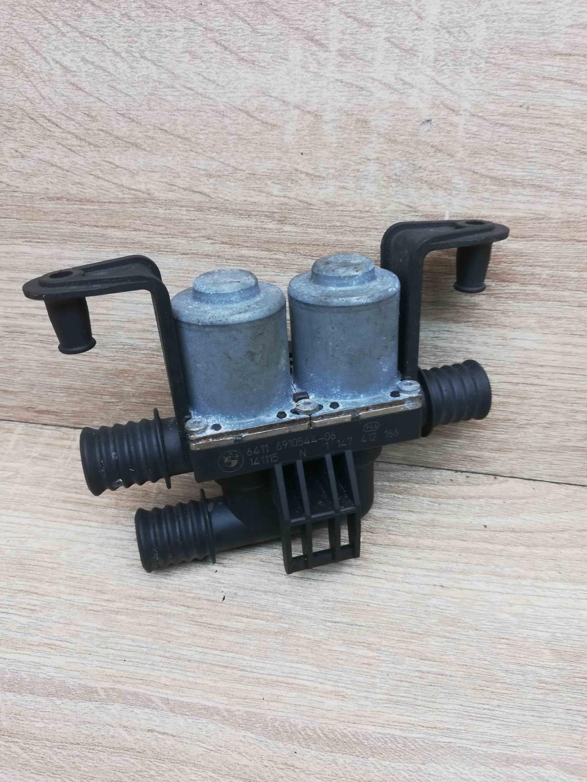 6910544 1147412166 Unit Coolant heater control valve BMW X5 E53