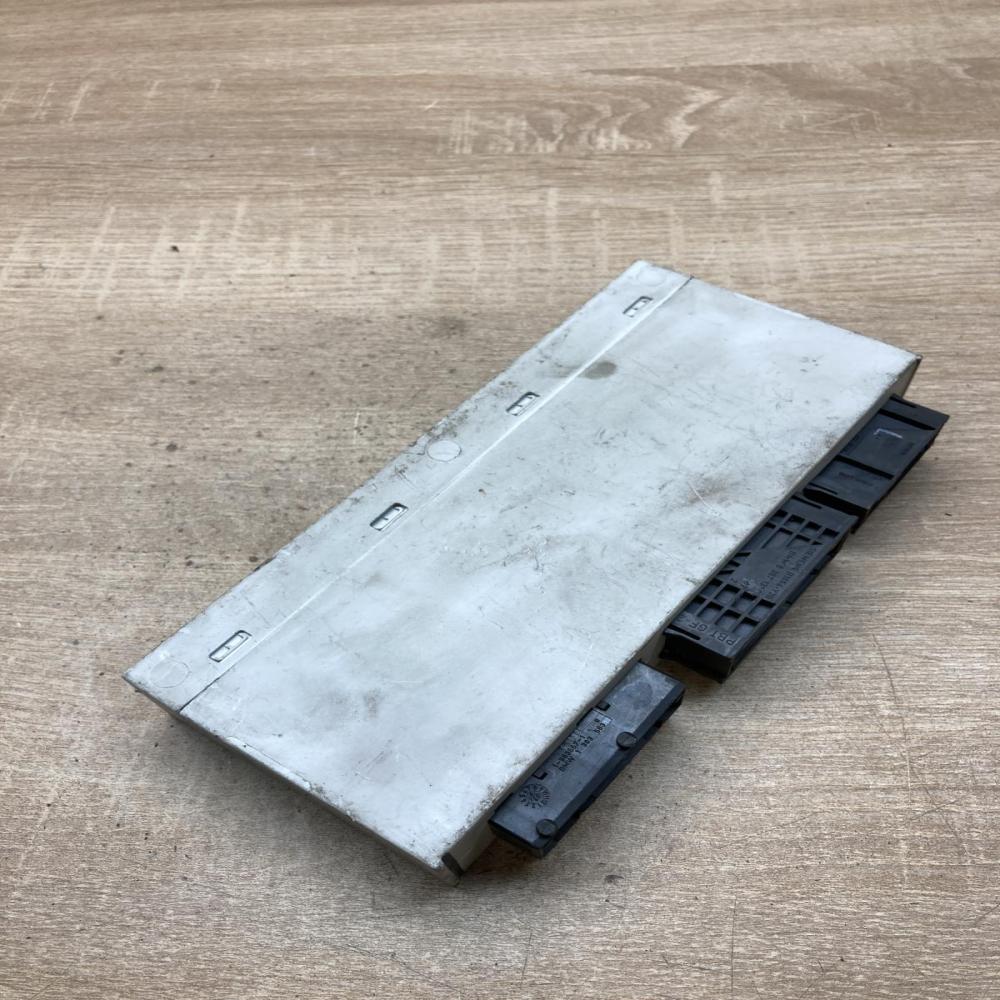 8385543 689667  Central body control module BMW 3 E46