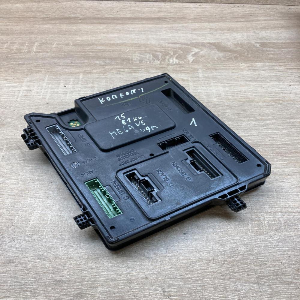 284B15986R S180098101C  Central body control module Renault Megane III