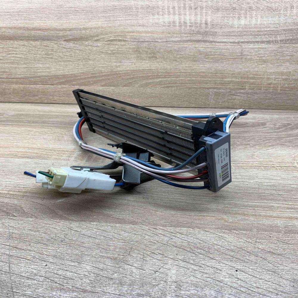 013410 0410   Electric cabin heater radiator Toyota Auris 150