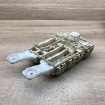 5L06 0460 1145 5K14  Fuse module Toyota RAV 4 (XA40)