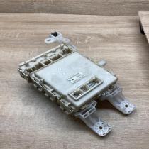 5L06 0460 1145 5K14  Fuse module Toyota RAV 4 (XA40)