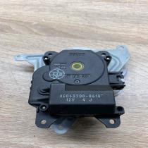 AE063700 8610   Air flap motor/actuator Toyota Avensis T250