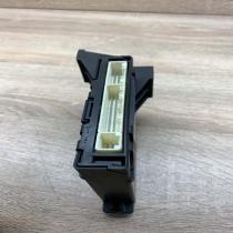 88650 0F121 MB177700 2211  Central body control module Toyota Verso