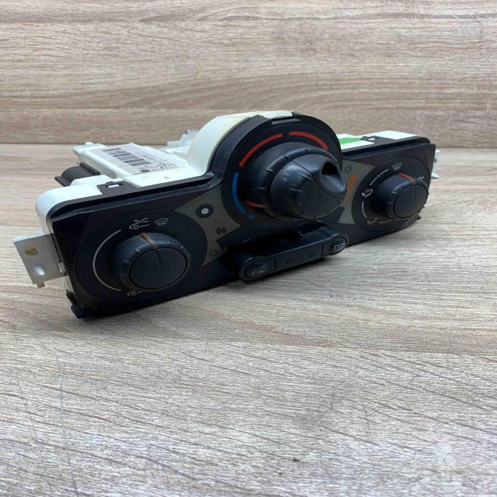 69420001 2C9755  Climate control unit Renault Megane II