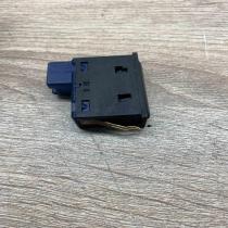 8365579   Tailgate opening switch BMW 5 E39