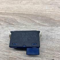 8365579   Tailgate opening switch BMW 5 E39