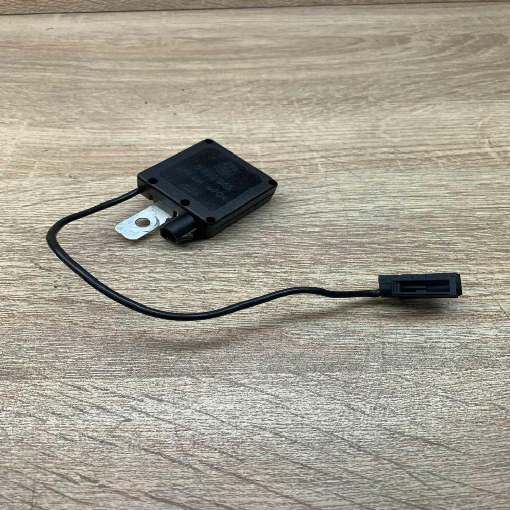 8380945 Unit  Aerial antenna amplifier BMW X5 E53