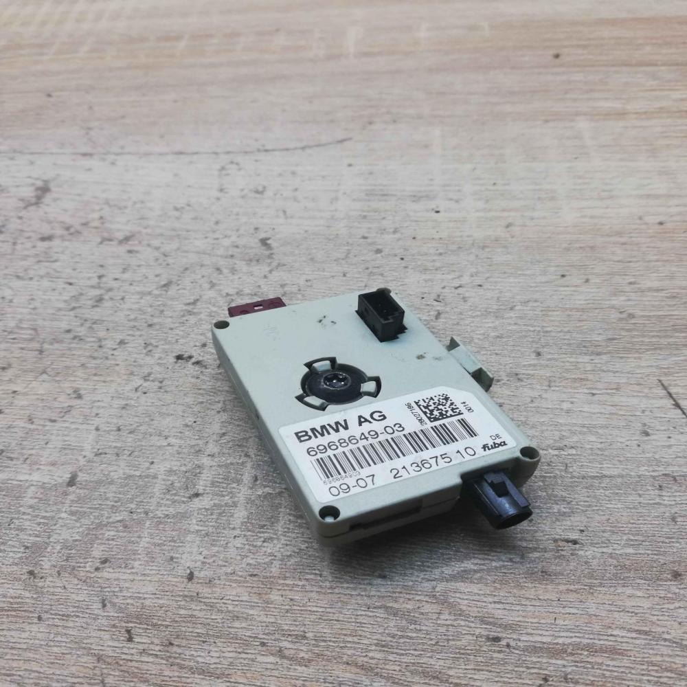 6968649 03 213675 10  Aerial antenna amplifier BMW 3 E92 E93