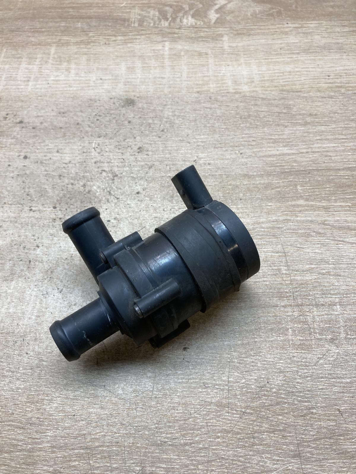 7H0965561A   Electric auxiliary coolant/water pump Volkswagen Transporter - Cara