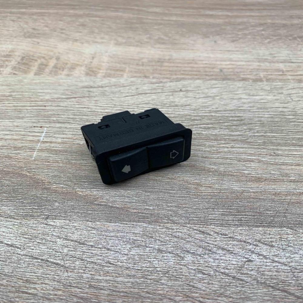 8368974 Unit  Electric window control switch BMW 5 E39