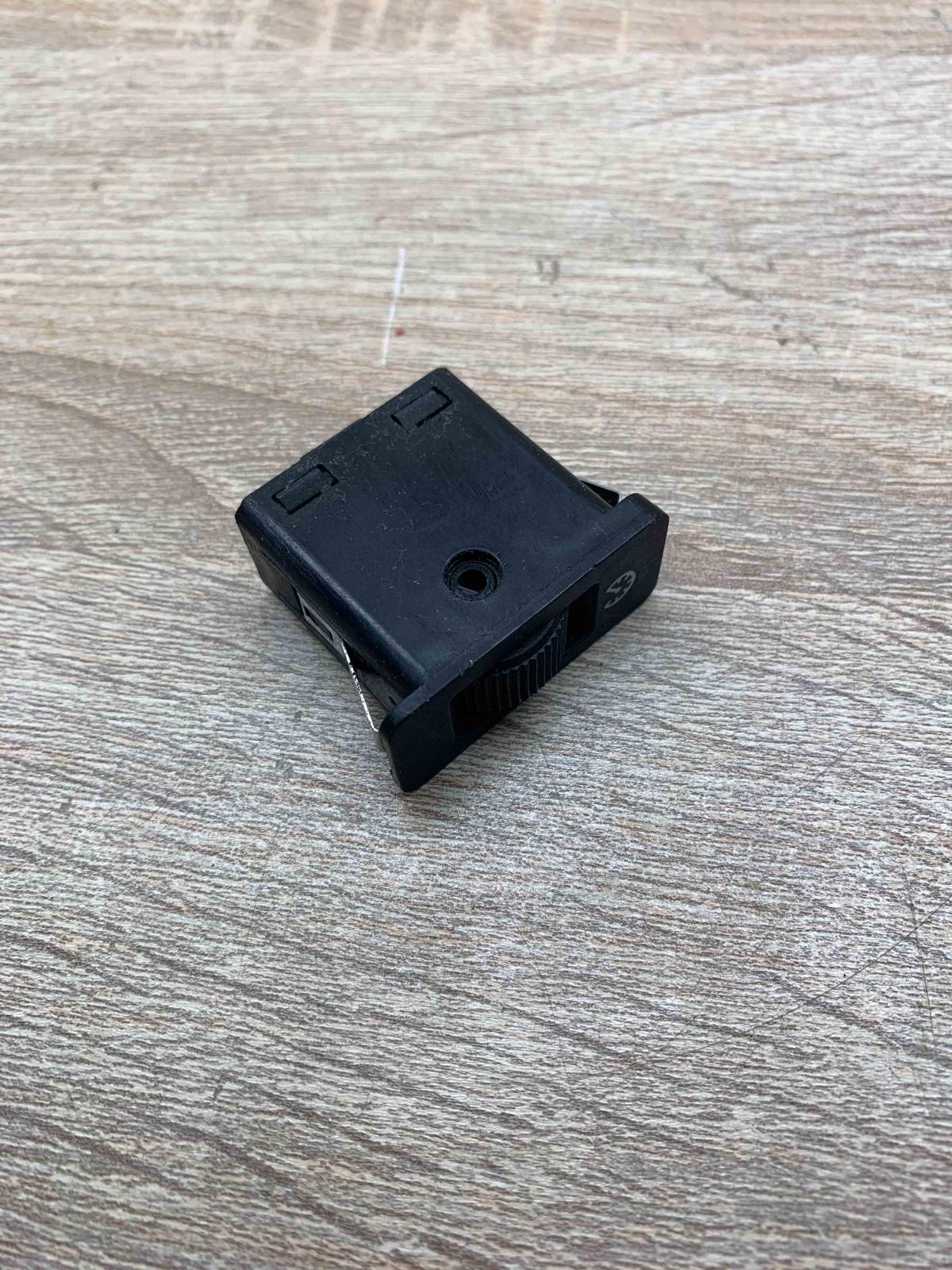 8360461   Panel lighting control switch BMW 5 E39