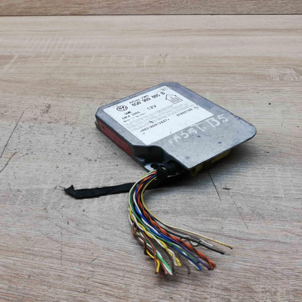 6q0909605b 5wk42869  Airbag control unit/module Volkswagen Golf IV