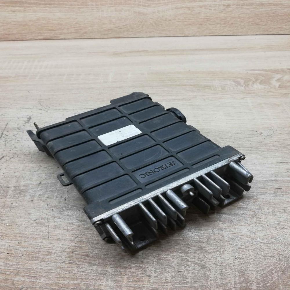 443906264 0280800165  Engine control unit/module ECU Audi 100 S4 C4