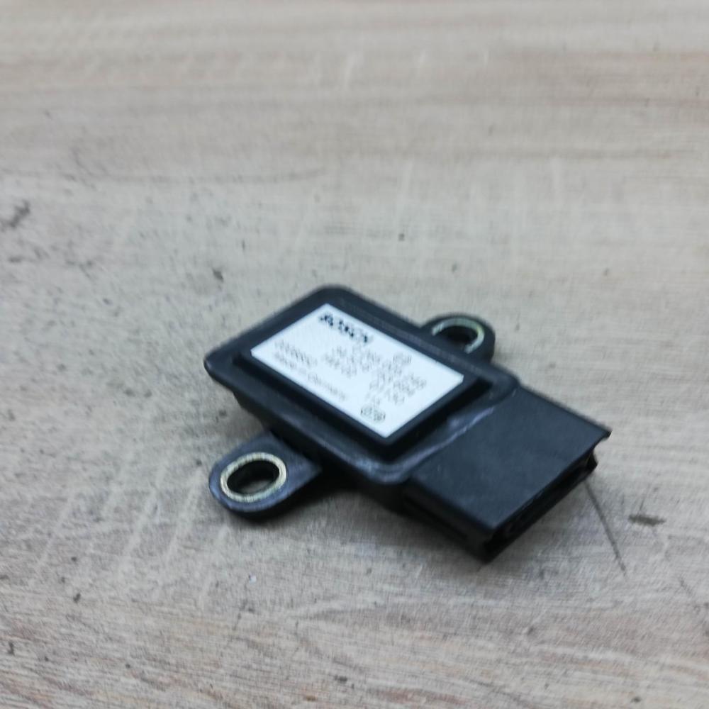 6753694 0265005248  ESP acceleration yaw rate sensor BMW 5 E39
