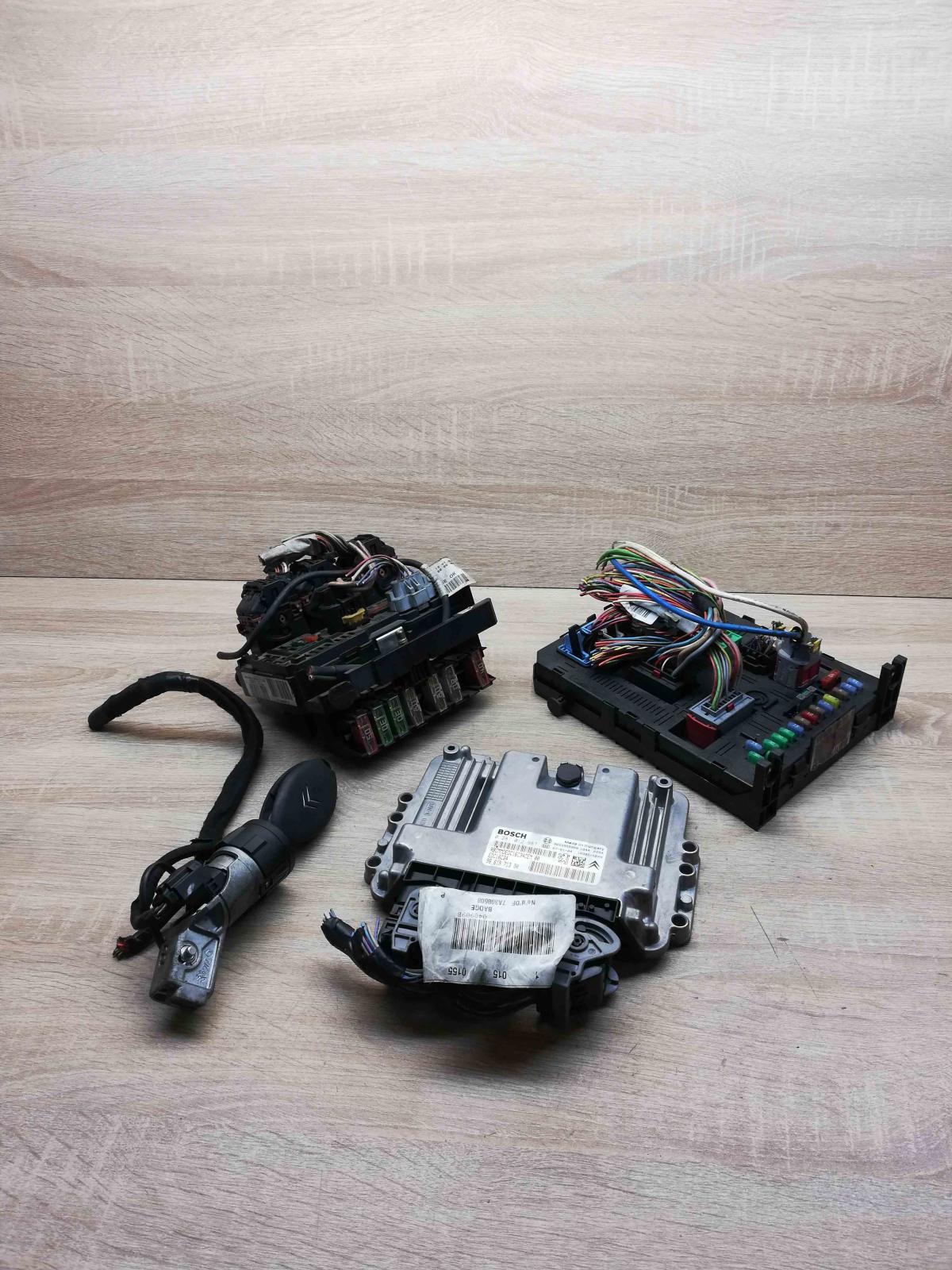 9661971380 9663510580  Engine control unit/module ECU Citroen C5