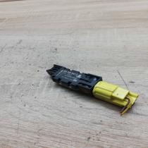 4b0959643d   Airbag deployment crash/impact sensor Audi A3 S3 8P