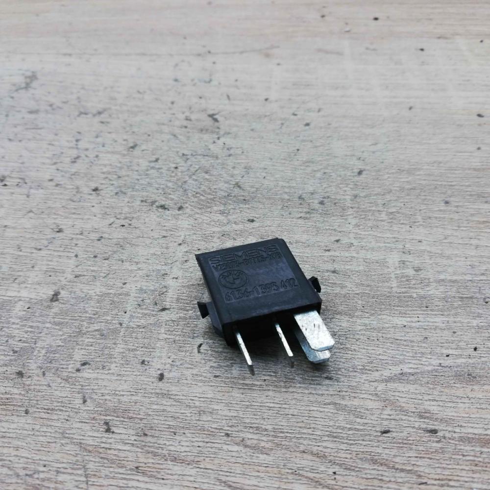 1393415   Other relay Mini One - Cooper R50 - 53